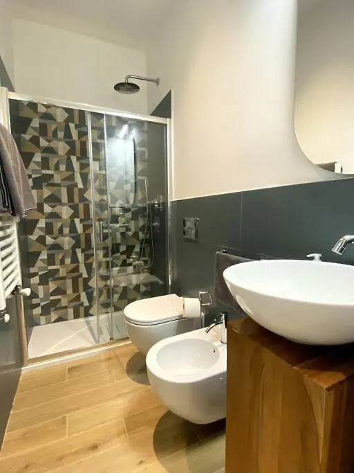 ミラノLuxury House Belgrandeアパートメント 0*, ミラノ